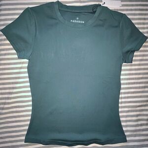 Paragon Fitwear Reluna Full Length Short Sleeve Top in Ivy Size M